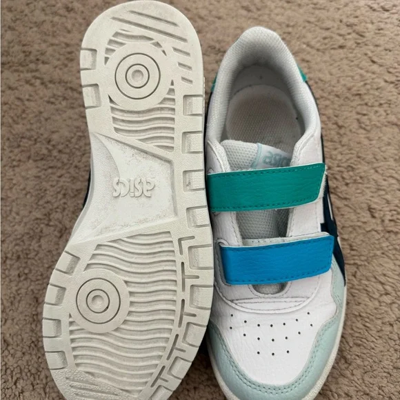 ASICS - Picture 3 of 4